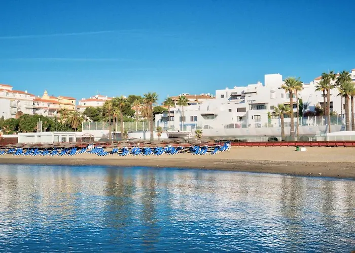 Playas Del Duque, Puerto Banus, Golf .playa Y Compras 마르베야