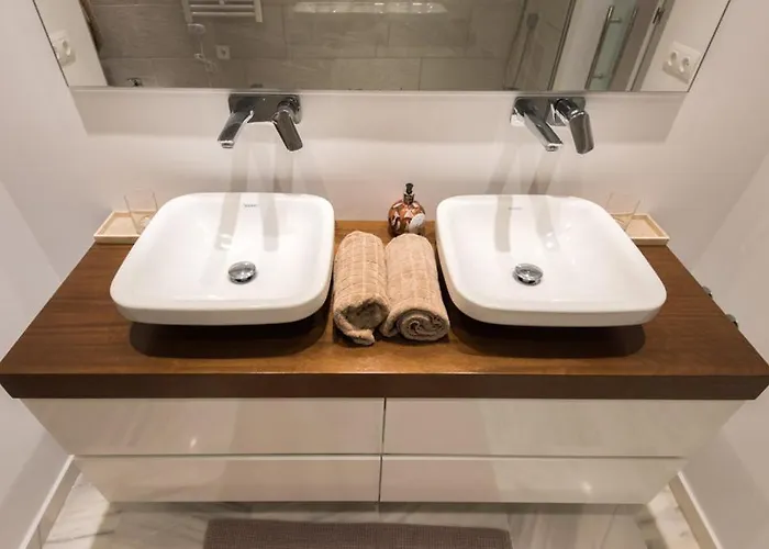 Playas Del Duque, Puerto Banus, Golf .playa Y Compras Apartamento *